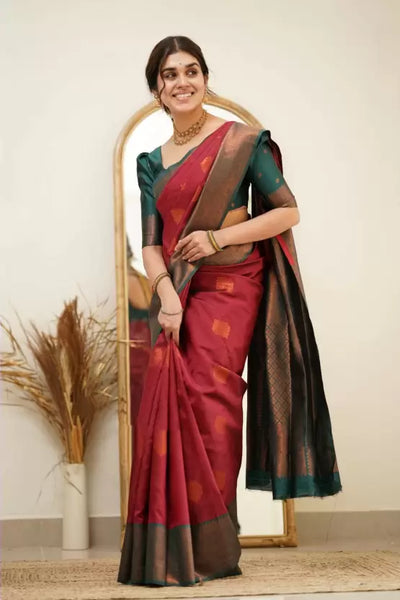 Beautiful Zari Weaving Soft Silk Kanjivaram Jacquard Saree
