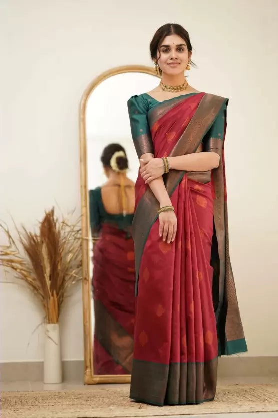 Beautiful Zari Weaving Soft Silk Kanjivaram Jacquard Saree